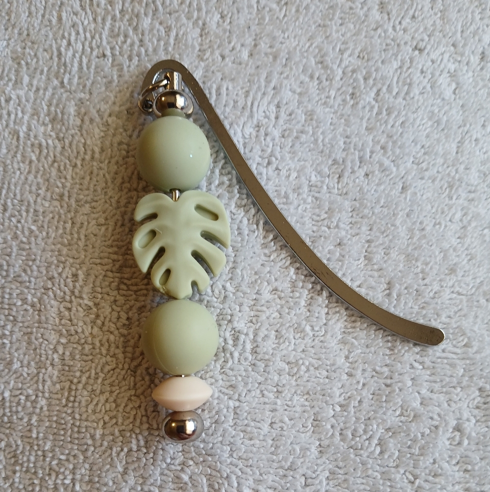 Green Leaf Bead Bookmark - Women Accessories